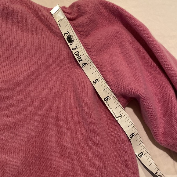 Beautiful vintage French cashmere ruffle pearl button sweater, XSP - Picture 7 of 12